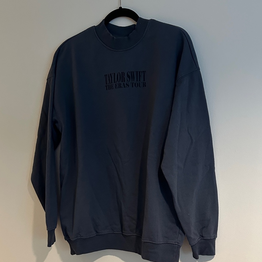 Taylor Swift Crewneck Sweater in Dark Blue